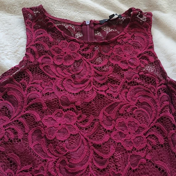 Burgundy Lace Dress - Picture 4 of 8